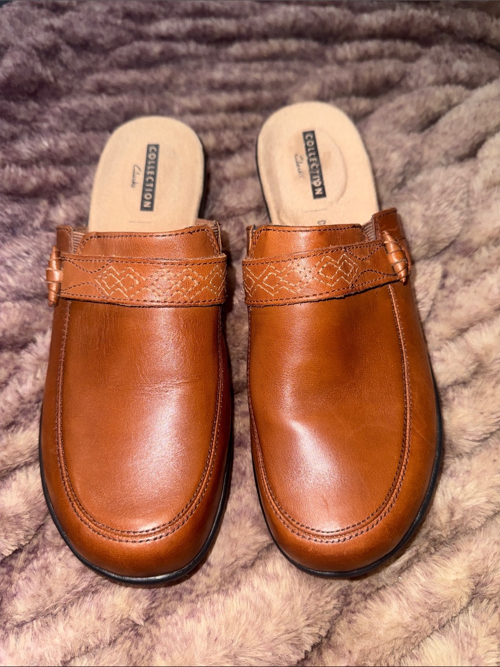 NWOT Clarks Collection soft cushion brown Mules, shoes,  sz 8.5